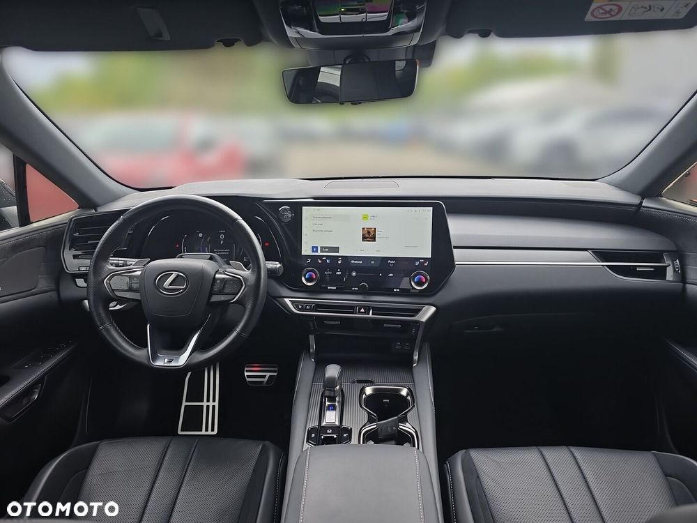 Lexus RX - 12