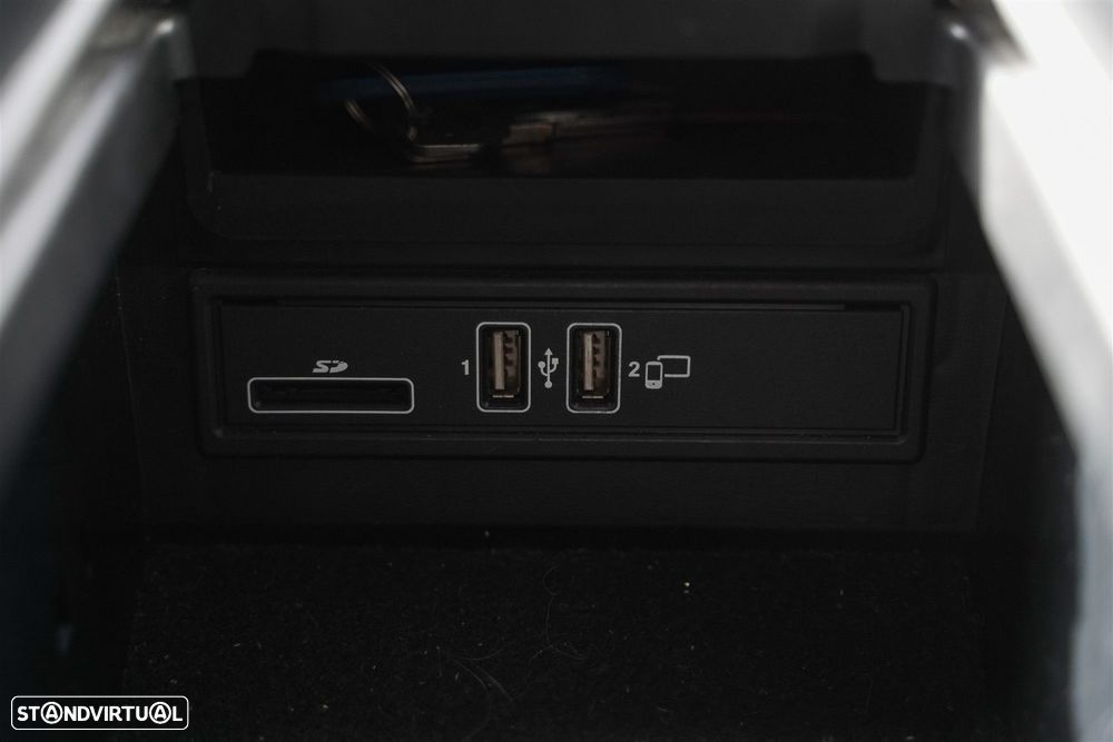 Mercedes-Benz E 220 d Avantgarde+ - 25