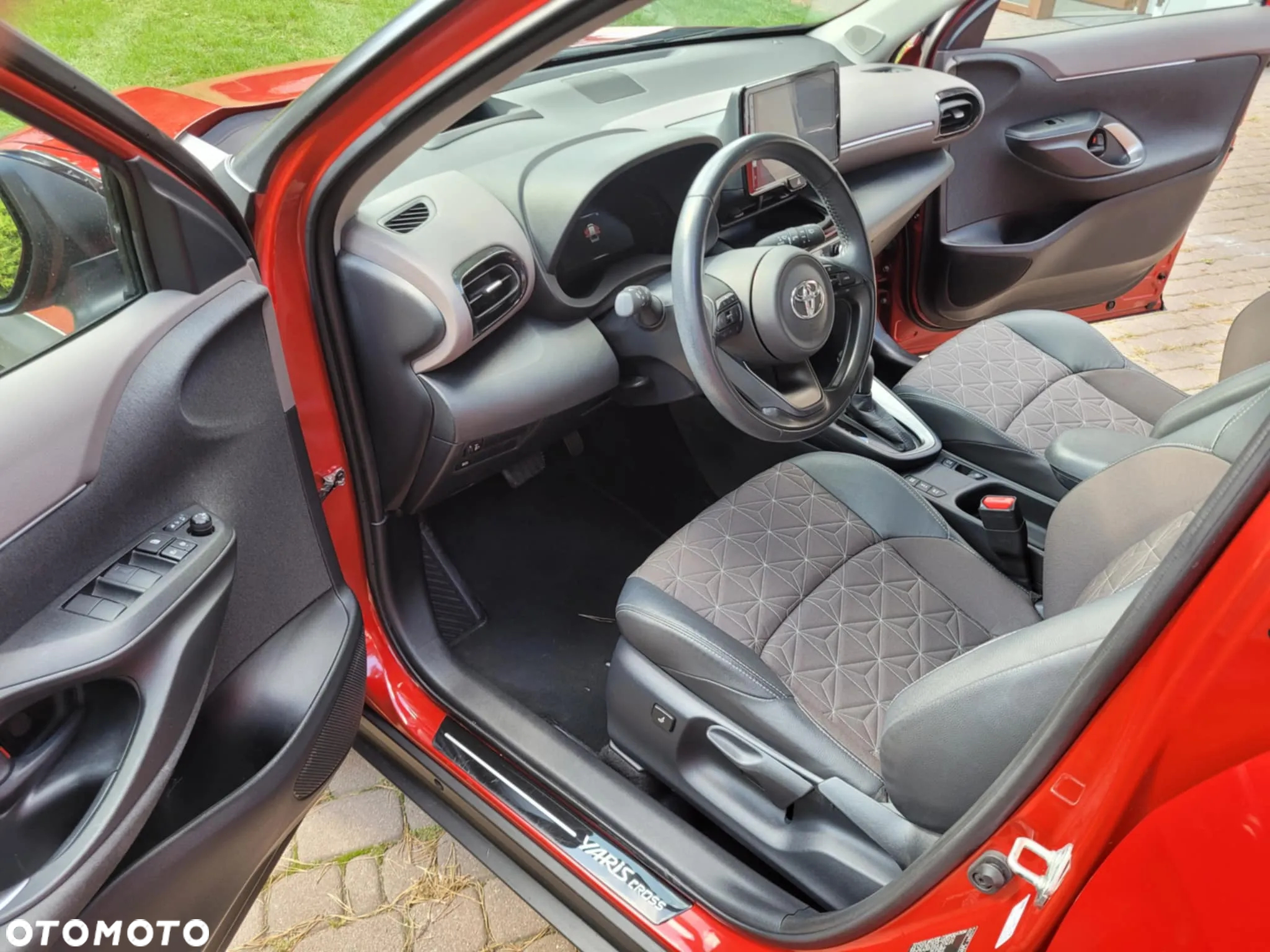 Toyota Yaris Cross Hybrid 1.5 Premiere Edition - 8