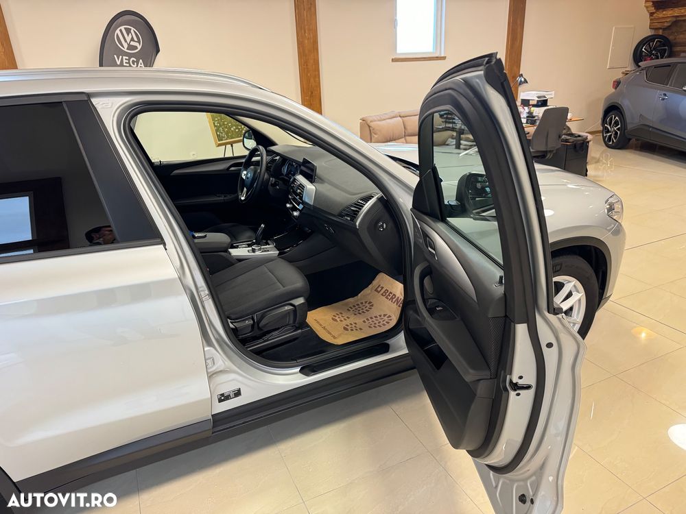 BMW X3 xDrive20i Aut. Luxury Line - 9