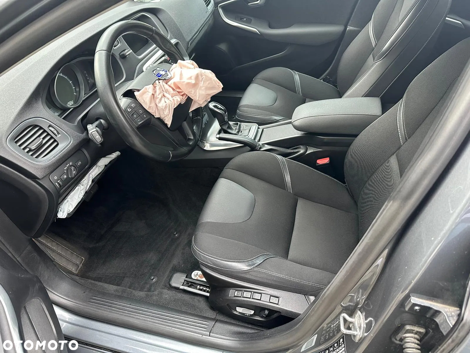 Volvo V40 D2 Drive-E Momentum - 8