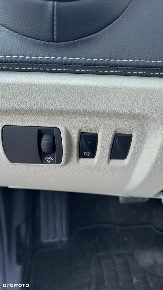 Renault Captur ENERGY dCi 90 EDC Initiale Paris - 12