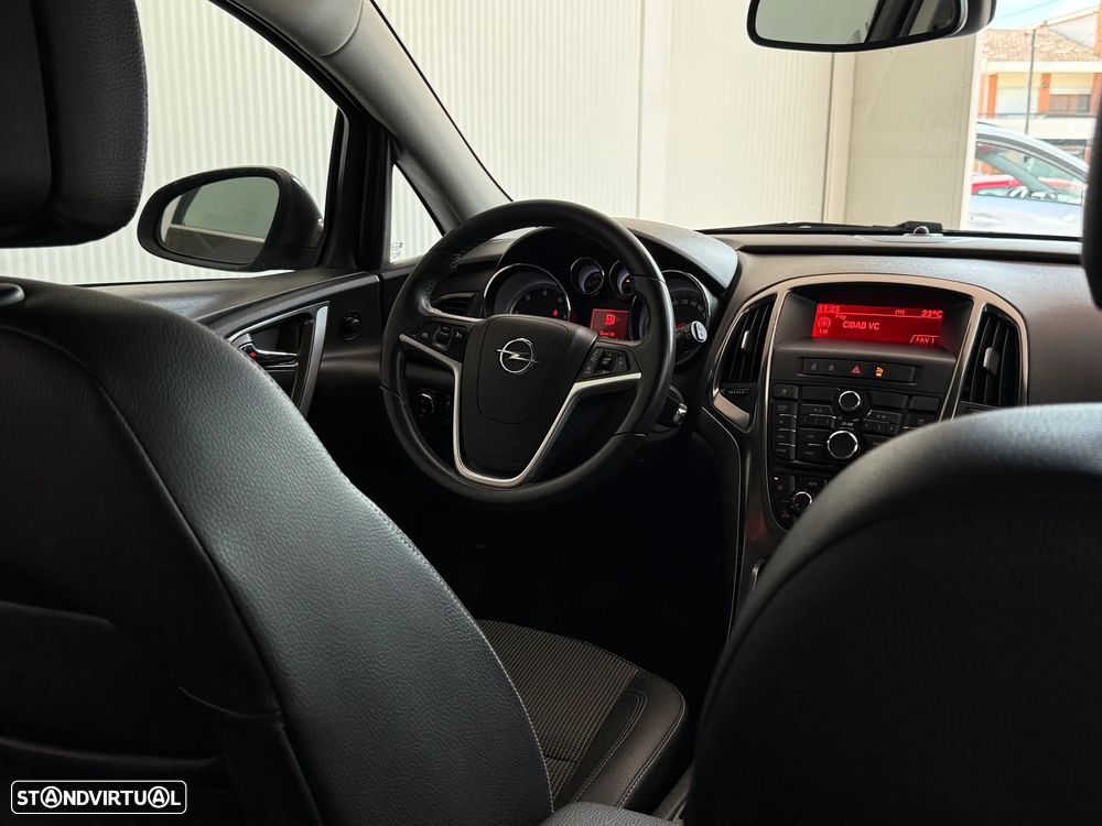 Opel Astra 1.7 CDTi Cosmo - 9
