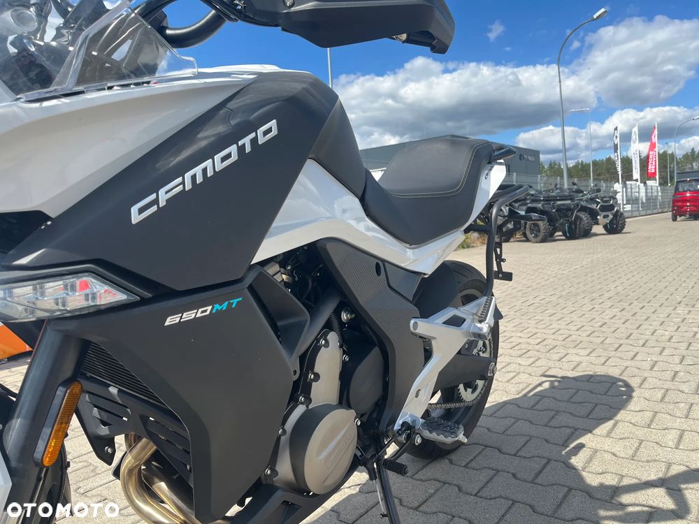 CFMoto 650 MT - 11