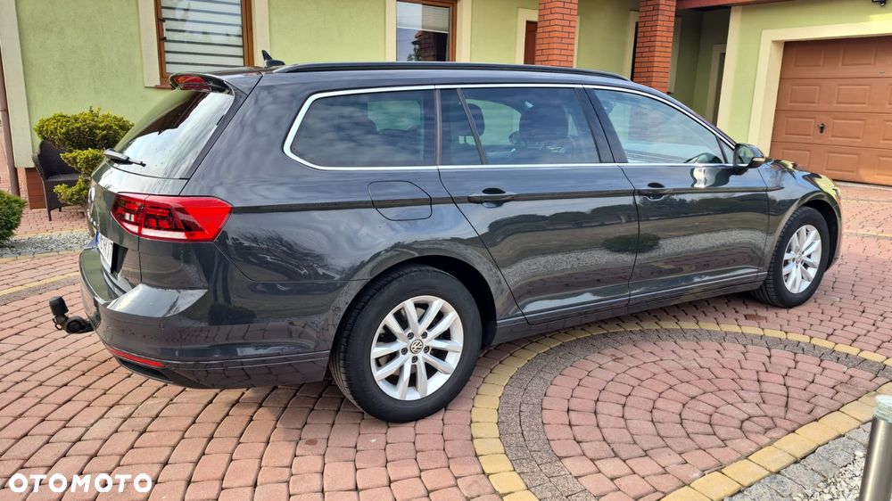 Volkswagen Passat - 38