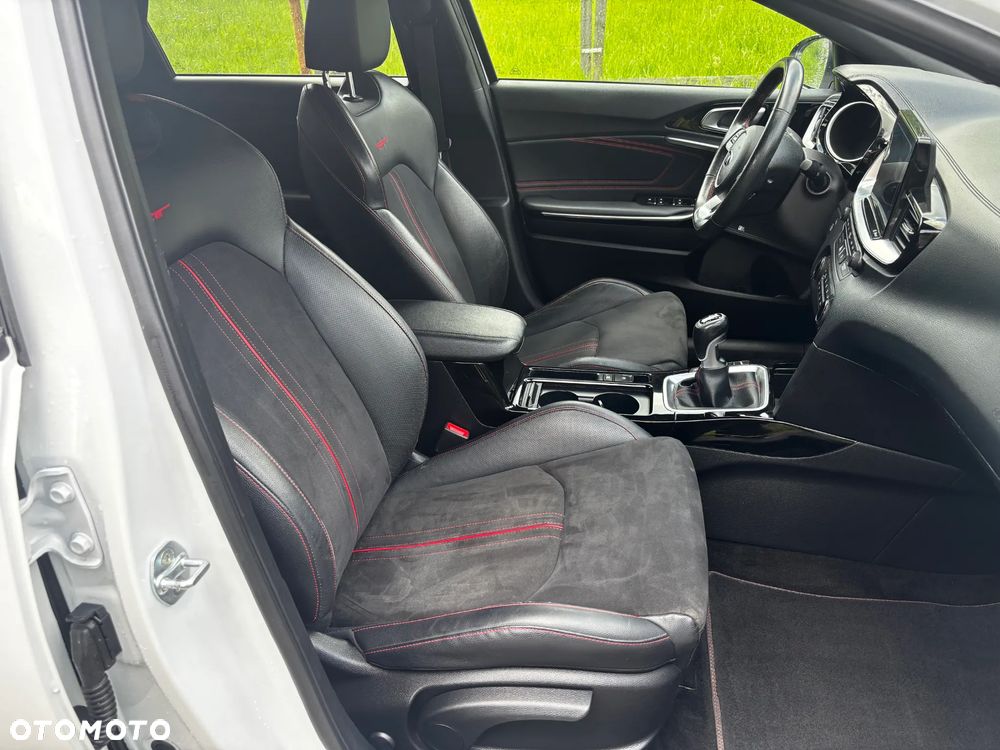 Kia Ceed 1.6 T-GDI GT XL - 16