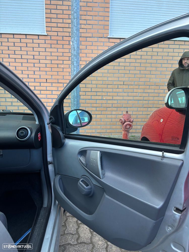 Peugeot 107 1.0 Trendy - 9