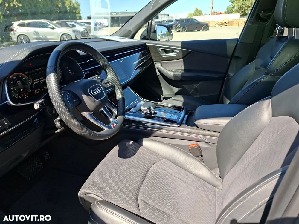Audi Q7 55 TFSI e quattro Tiptronic PHEV S Line - 7