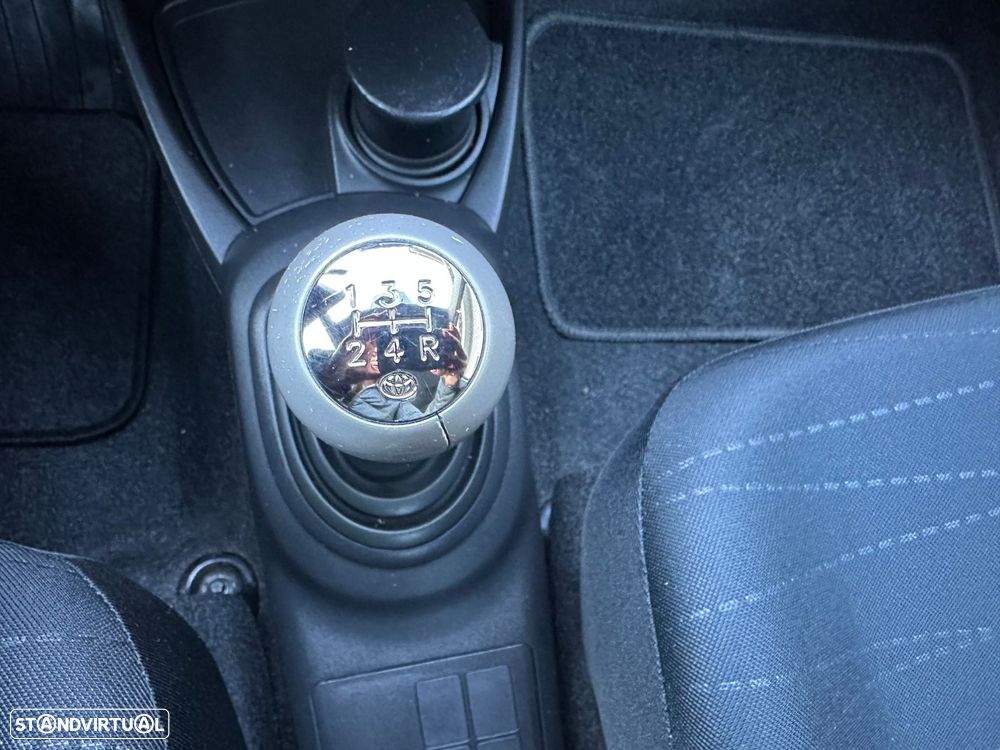 Toyota Yaris 1.4 D-4D Sol+AC - 13