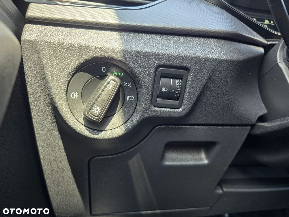 Skoda Kamiq 1.0 TSI Ambition DSG - 32