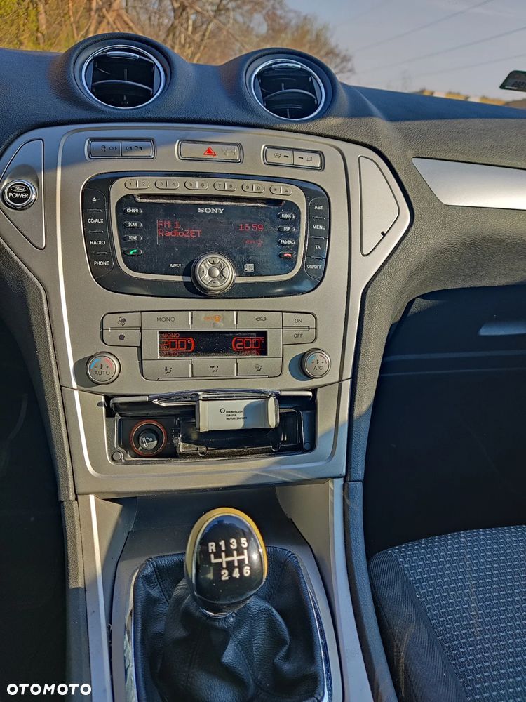 Ford Mondeo 2.0 TDCi Trend - 10