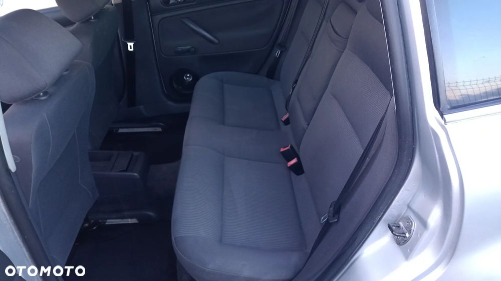 Volkswagen Passat 1.8T Basis - 6