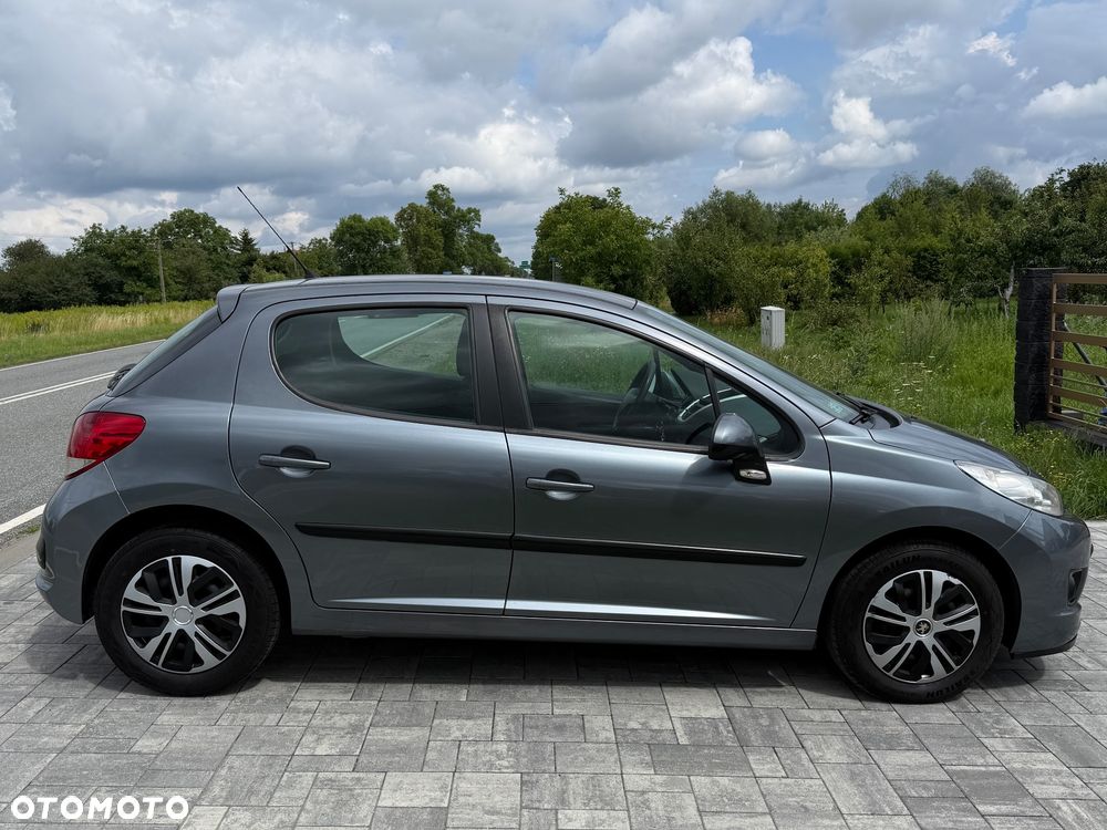 Peugeot 207 1.4 HDi Presence Euro5 - 27