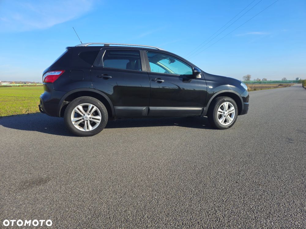Nissan Qashqai - 2