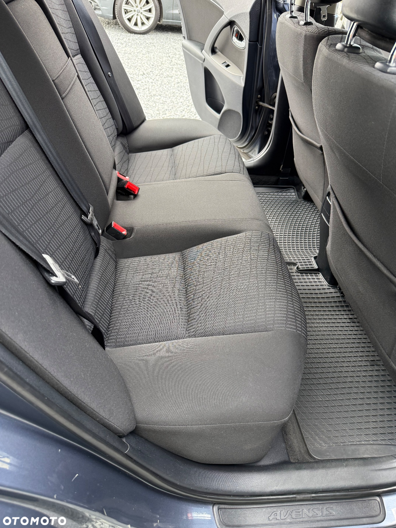 Toyota Avensis 1.8 Sol NAVI - 27
