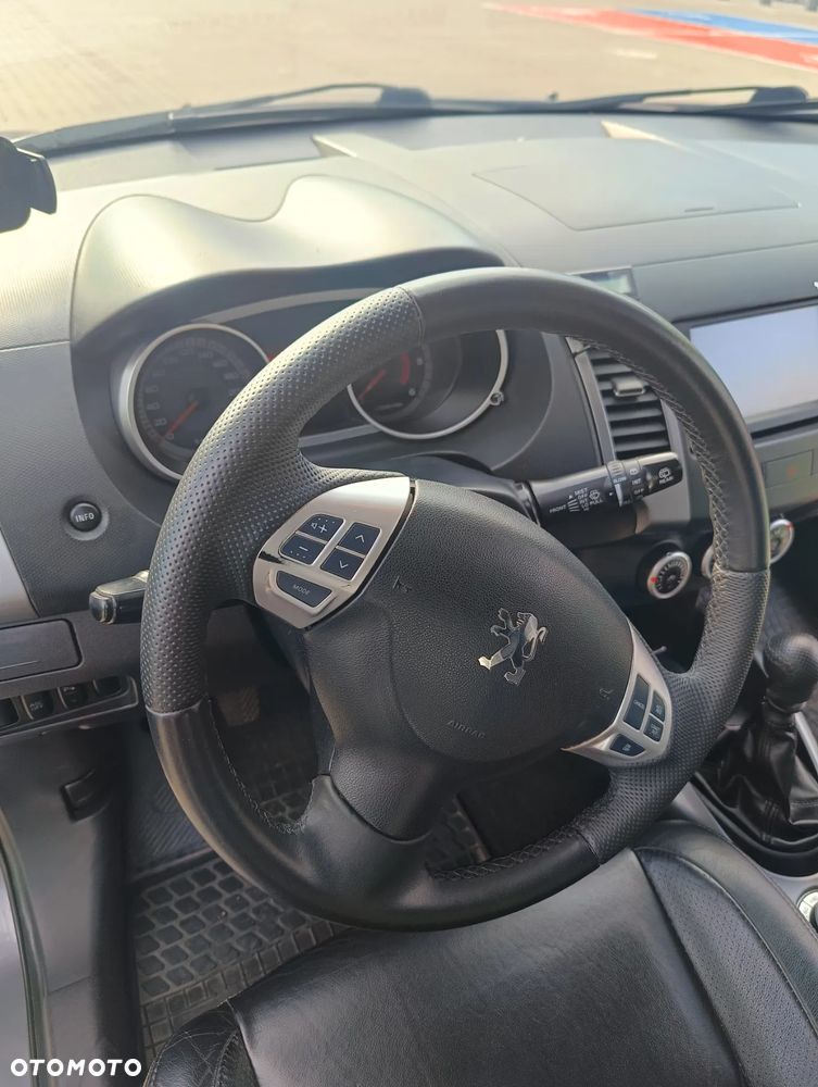 Peugeot 4007 2.2HDi Platinum Euro5 - 22