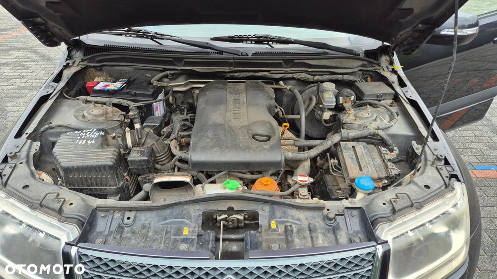 Suzuki Grand Vitara 2.4 De Luxe - 17