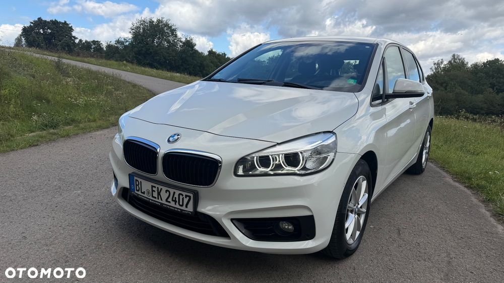 BMW Seria 2 218d - 3