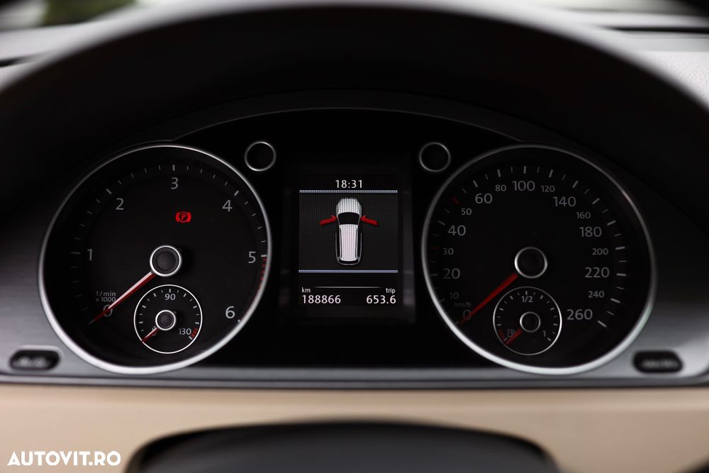 Volkswagen Passat 2.0 TDI DSG BlueMotion Technology Highline - 10