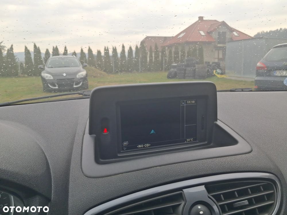 Renault Clio 1.2 16V 75 TomTom Edition - 15