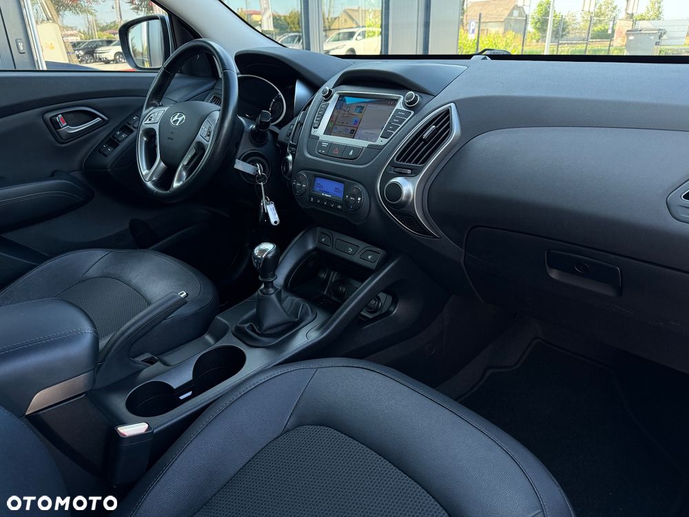 Hyundai ix35 1.6 2WD Fifa World Cup Edition - 23