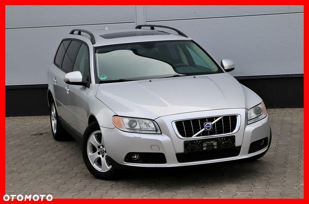 Volvo V70 2.4D Momentum - 1