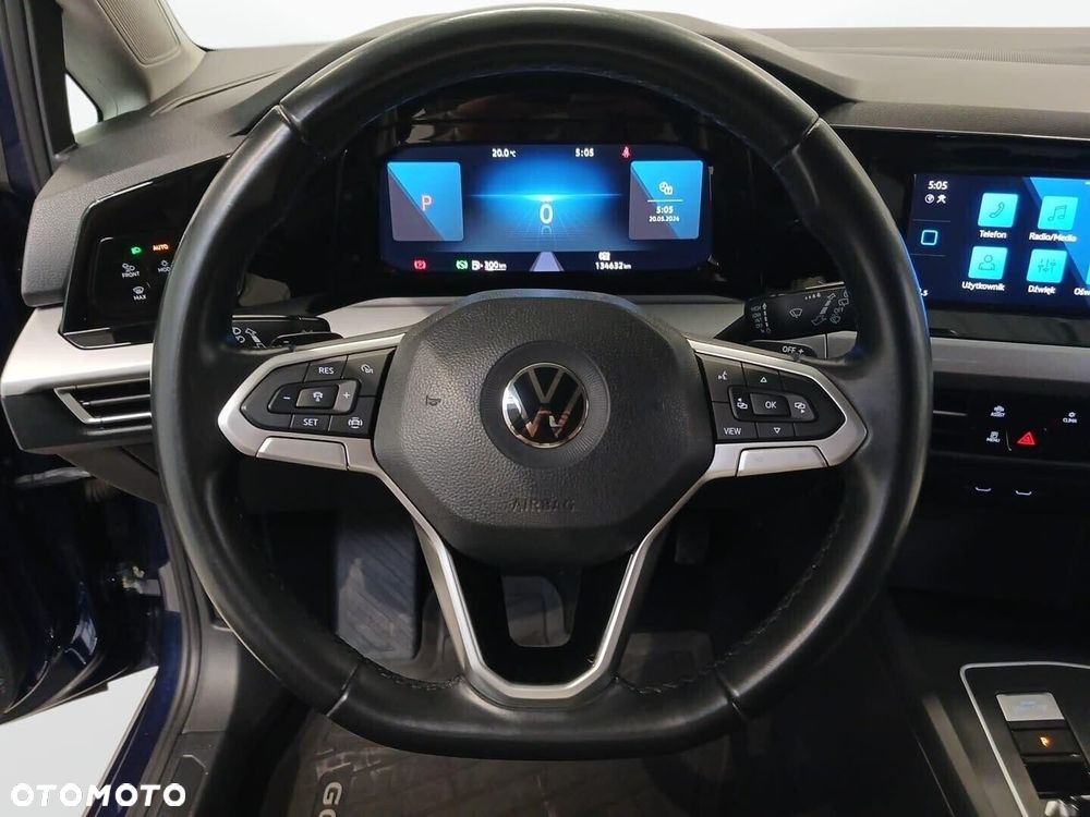 Volkswagen Golf - 22