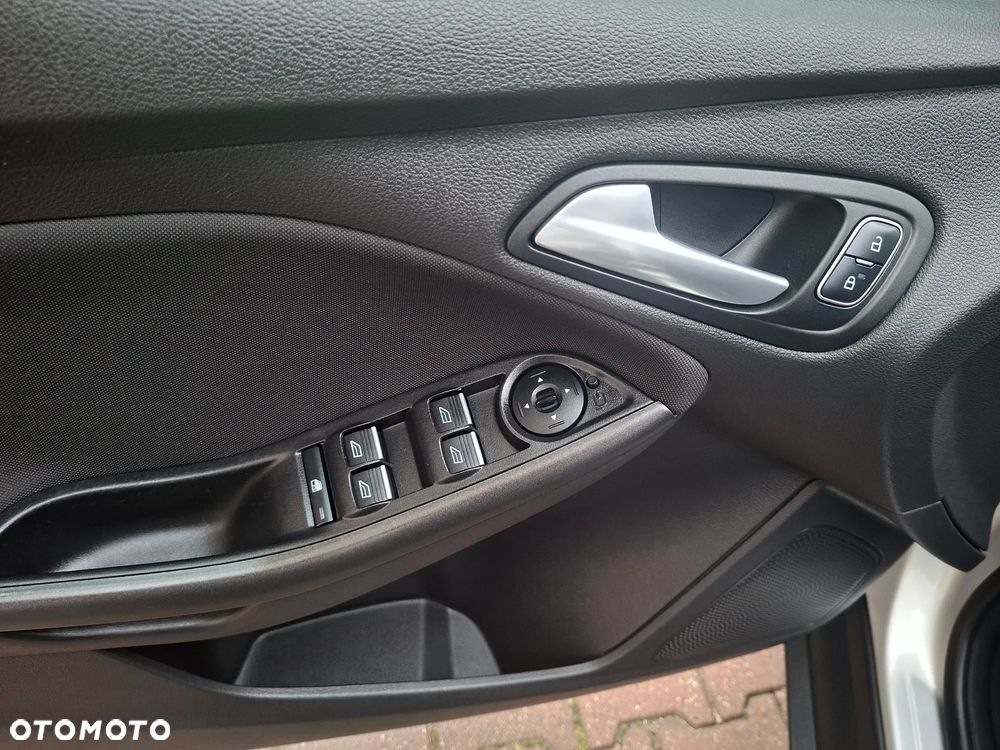 Ford Focus - 34