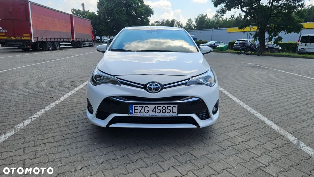 Toyota Avensis 1.8 Prestige MS - 13