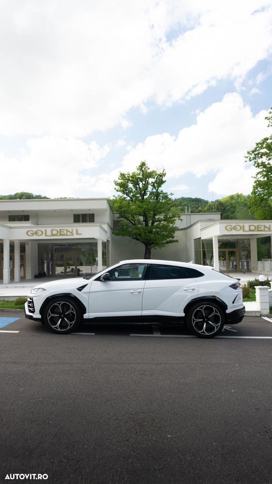 Lamborghini URUS - 8