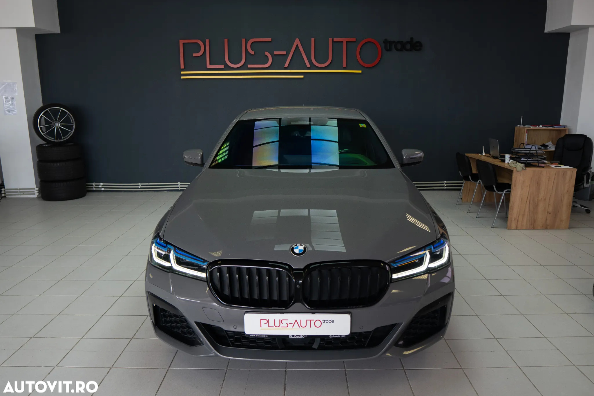 BMW Seria 5 530d xDrive AT MHEV - 2