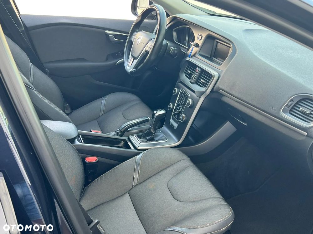 Volvo V40 - 18