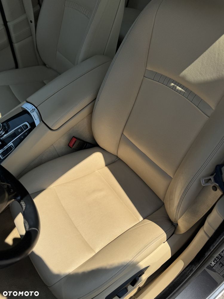 BMW 5GT 530d xDrive Luxury Line - 13