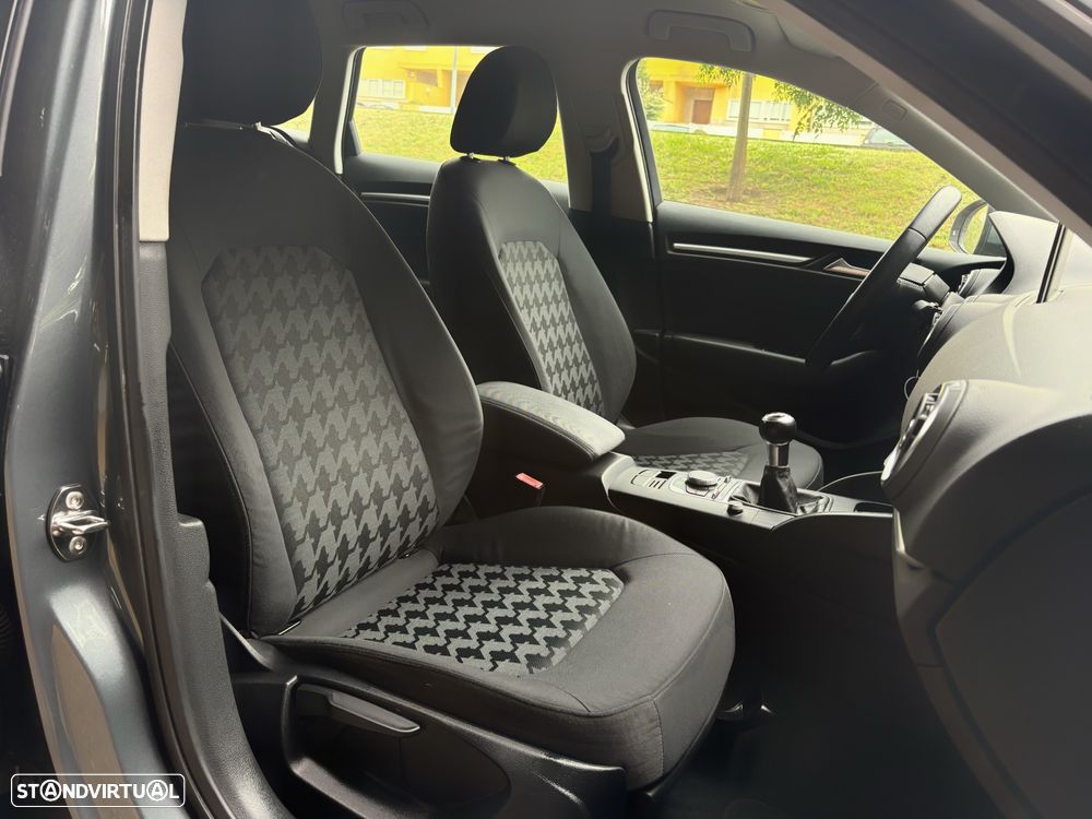 Audi A3 Sportback 1.6 TDI Sport - 6