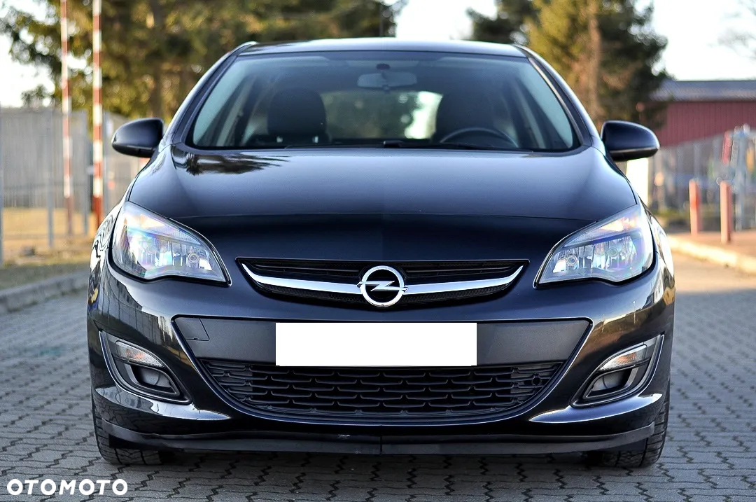 Opel Astra V 1.4 Essentia - 8