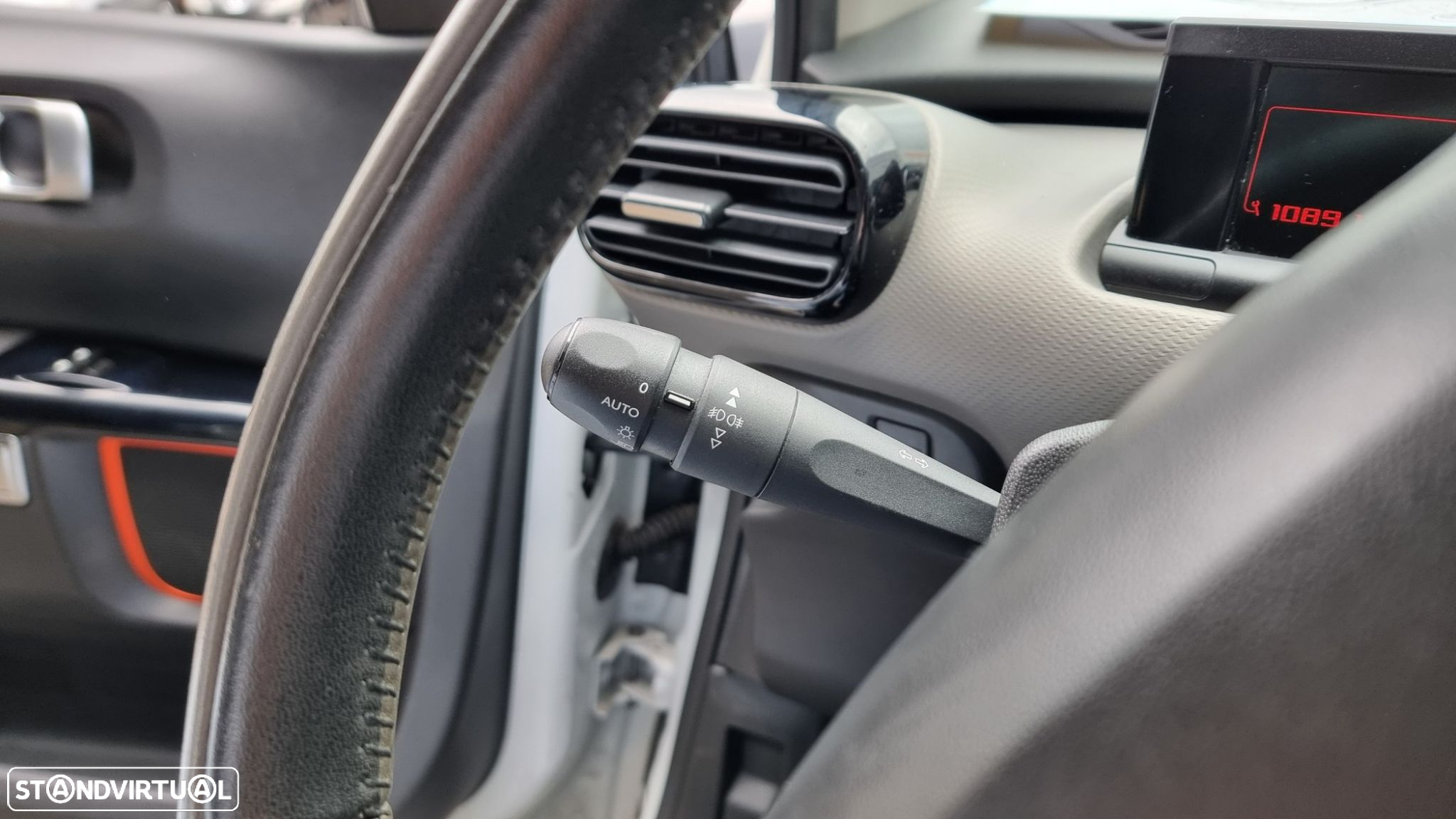 Citroën C4 Cactus 1.2 PureTech Shine EAT6 - 20