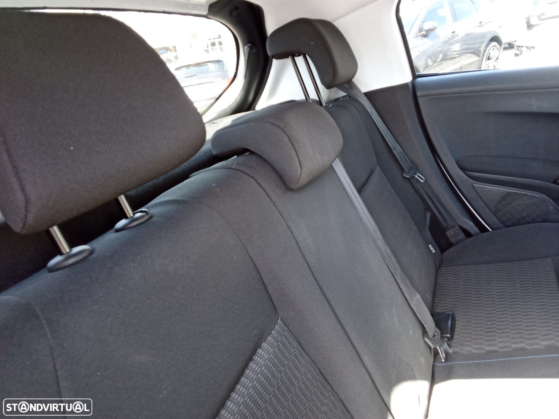 Peugeot 208 1.2 PureTech Signature - 22
