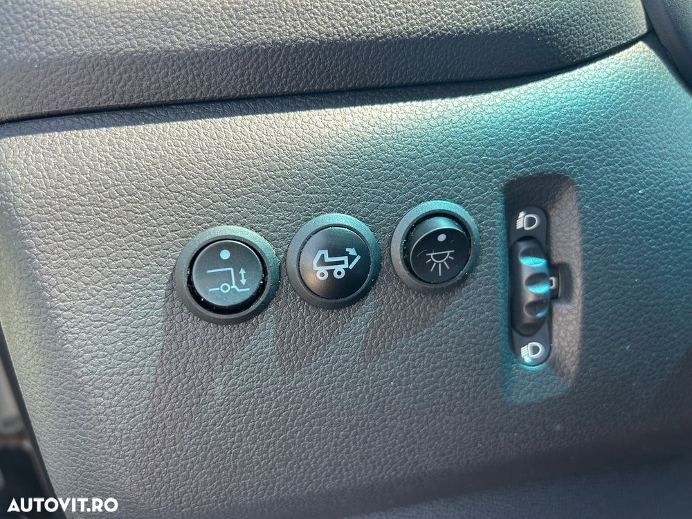 Renault Master BOX 8 EUROPALETI LIFT SPATE - 32