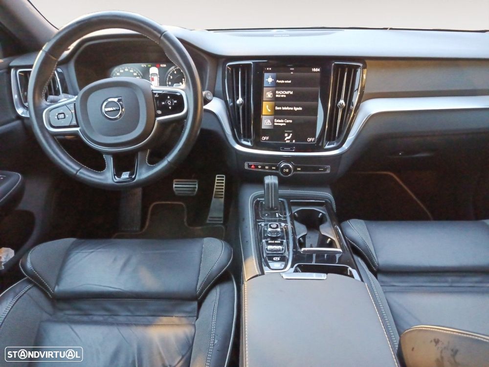 Volvo V60 2.0 T8 AWD TE R-Design - 10