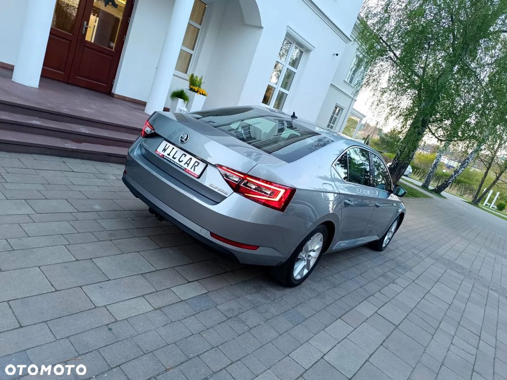 Skoda Superb 1.4 TSI ACT DSG Ambition - 17