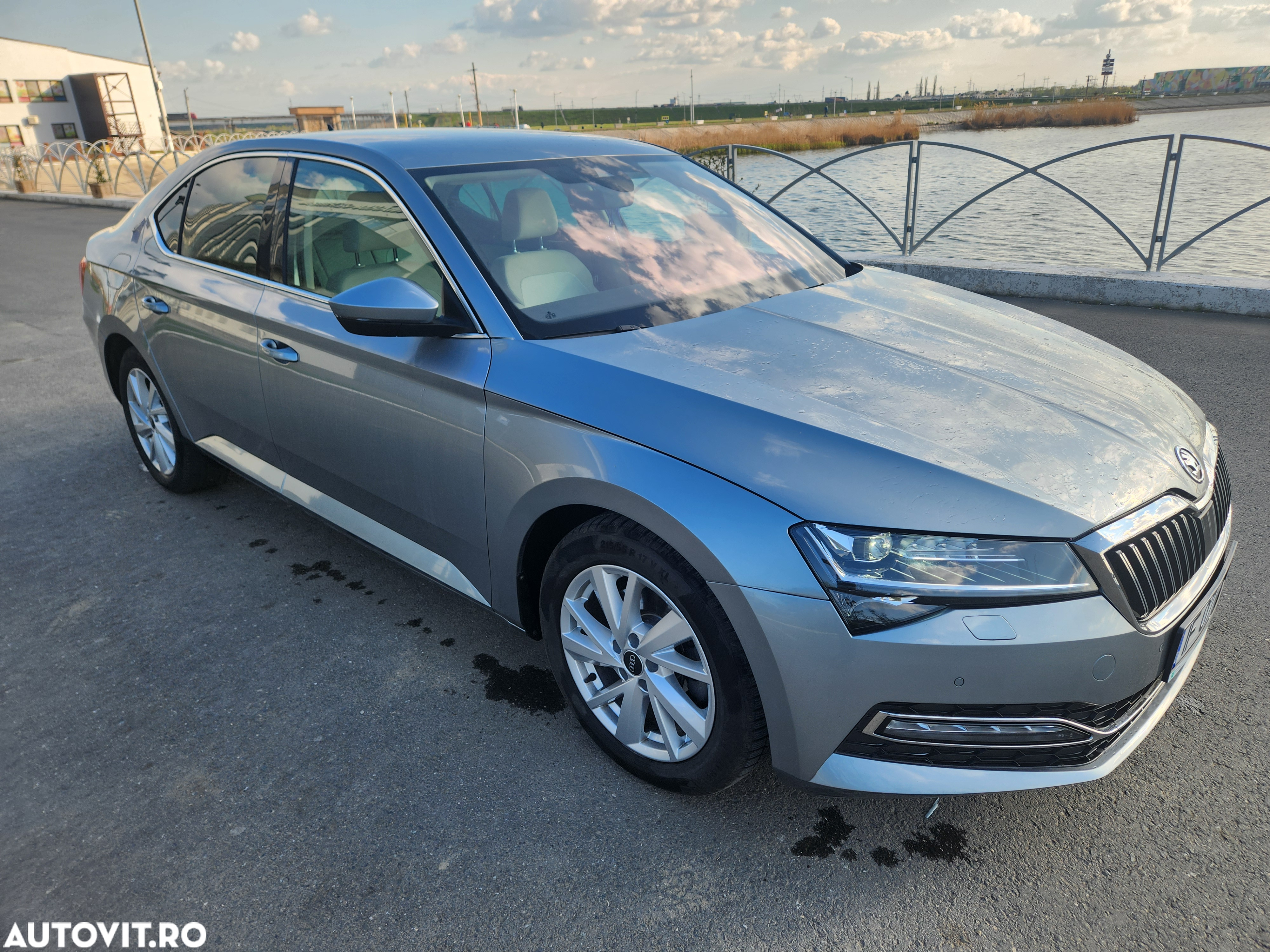 Skoda Superb 2.0 TDI DSG Style - 23
