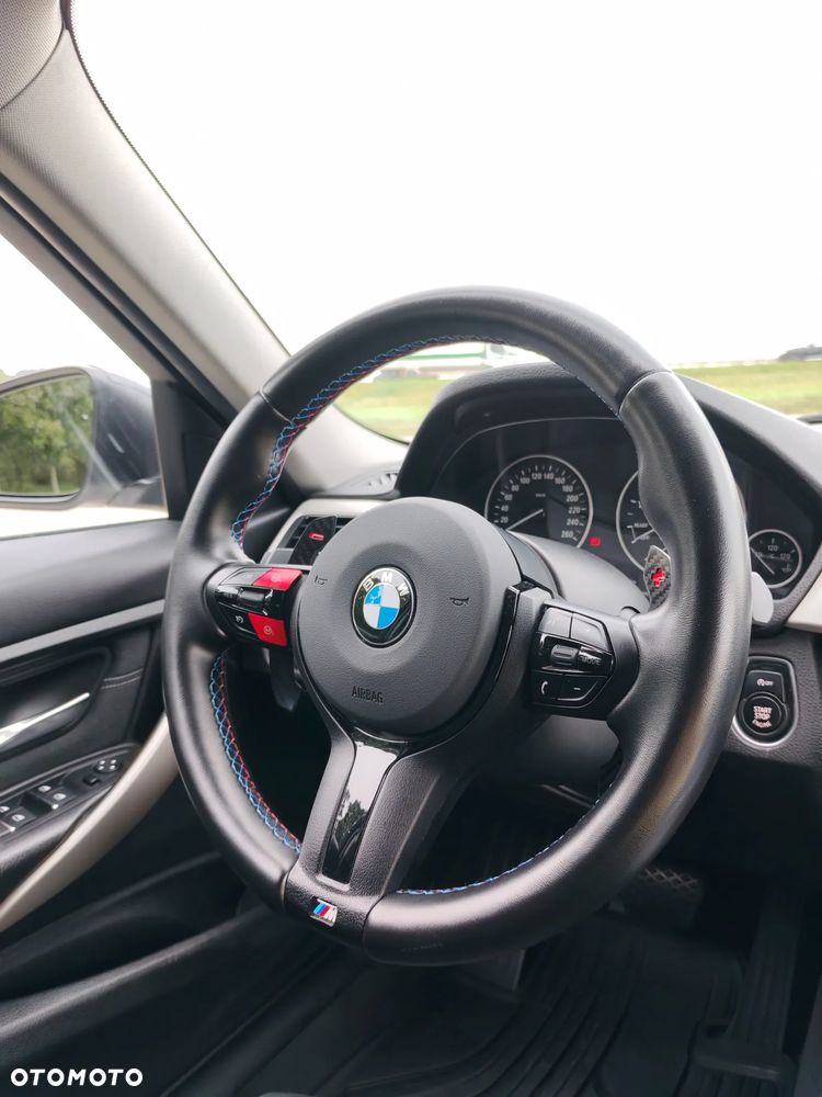 BMW Seria 3 318i - 22