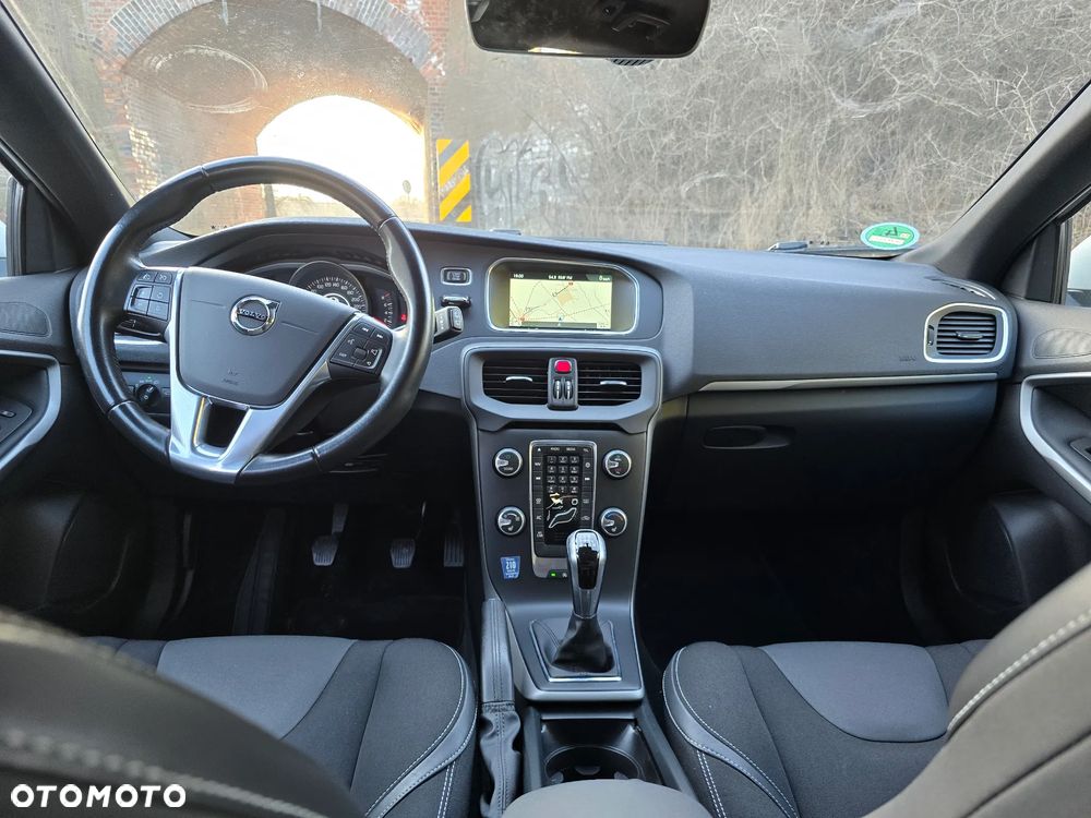 Volvo V40 T2 Momentum - 7