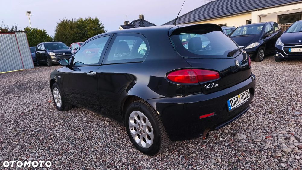 Alfa Romeo 147 - 11