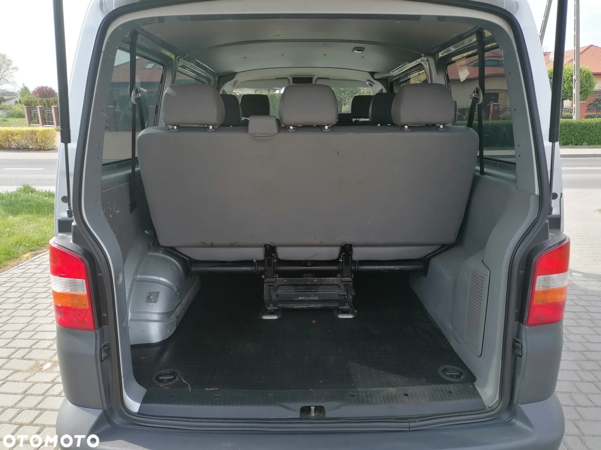 Volkswagen Transporter T5 TDI L1H1 - 19
