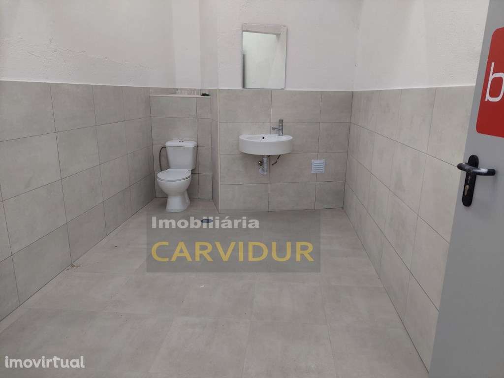 Baixa da Banheira Box.15m2 Arrendamento - Grande imagem: 2/6