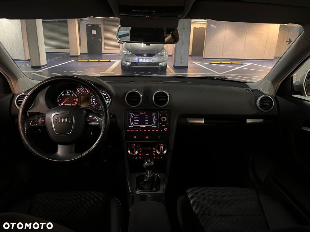 Audi A3 Sportback - 8