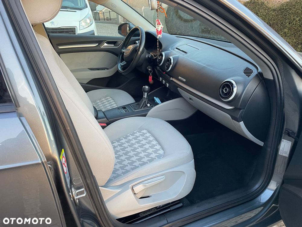 Audi A3 Sportback 2.0 TDI quattro Ambition - 4