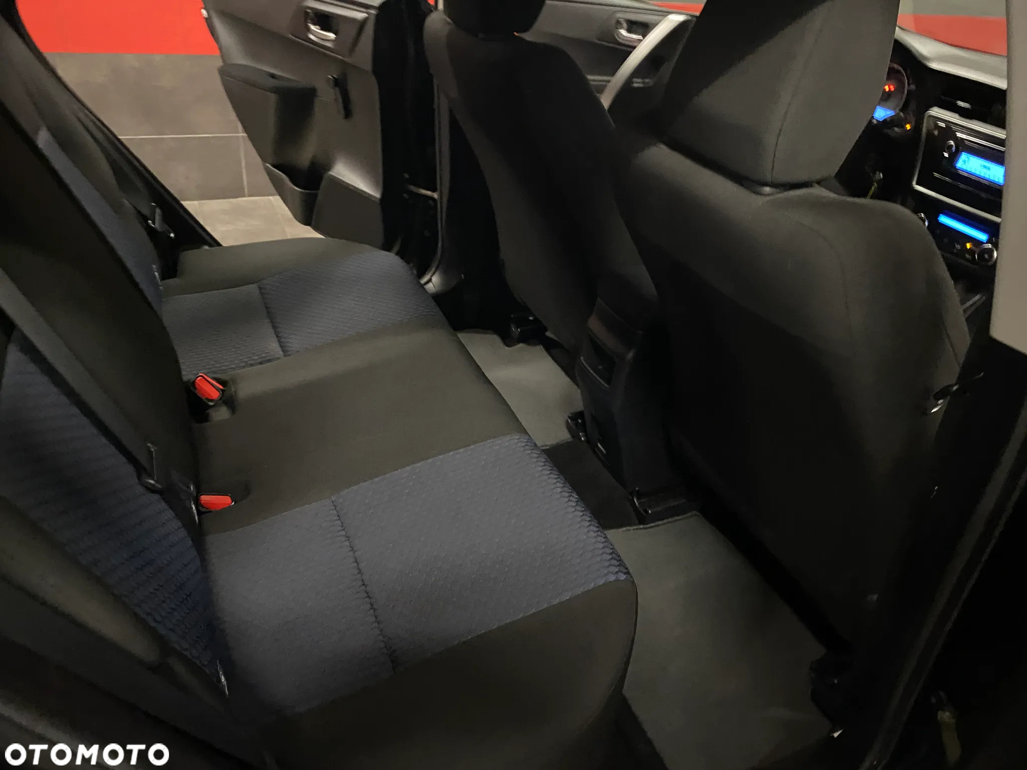 Toyota Auris - 13