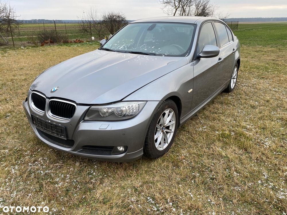 BMW Seria 3 320d DPF - 1